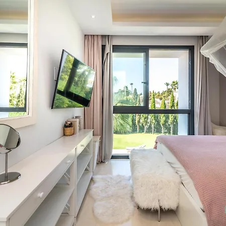 Villa Remarkable 5-bdrm - Heated Pool & Gym