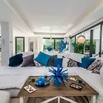 Remarkable 5-bdrm - Heated Pool & Gym *
