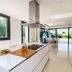 Remarkable 5-bdrm - Heated Pool & Gym