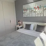 Remarkable 5-bdrm - Heated Pool & Gym *