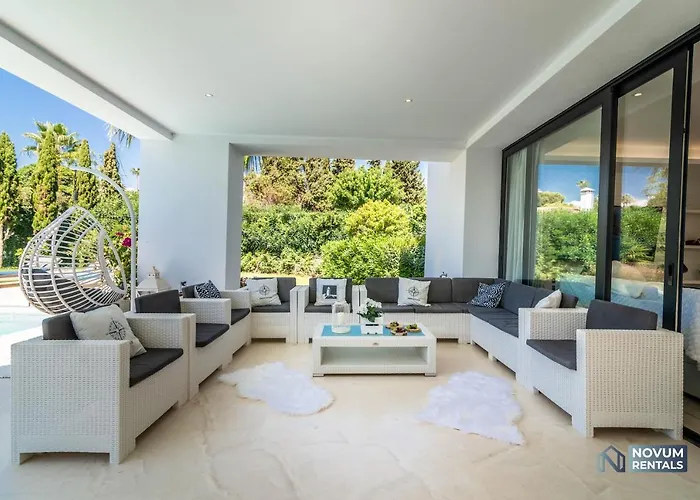 Villa Remarkable 5-bdrm - Heated Pool & Gym *