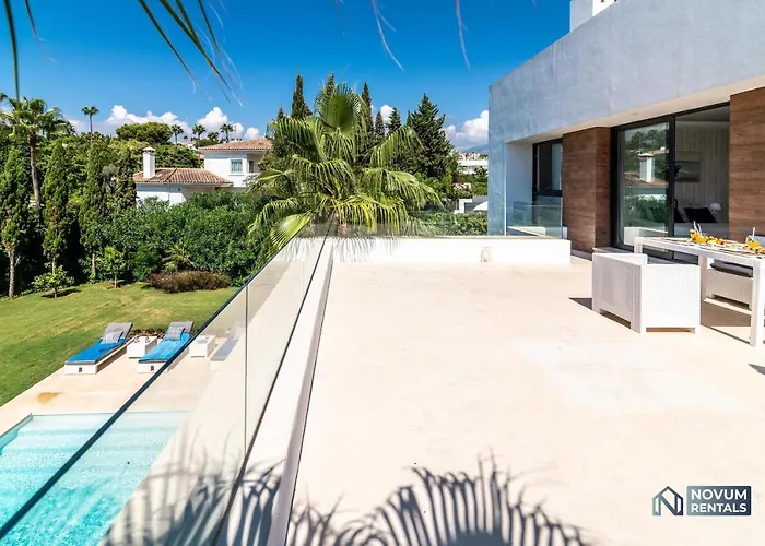 Remarkable 5-bdrm - Heated Pool & Gym *