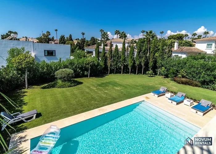 Remarkable 5-bdrm - Heated Pool & Gym