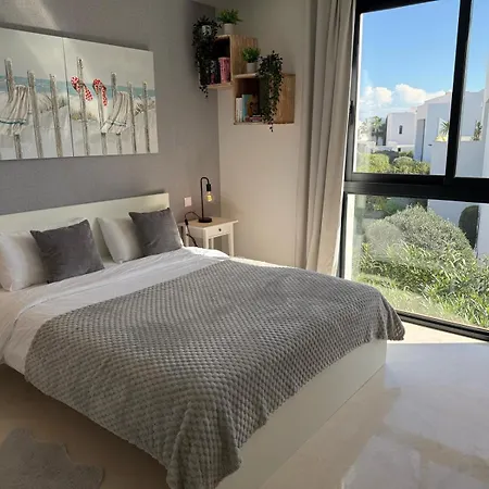 Remarkable 5-bdrm - Heated Pool & Gym ヴィラ