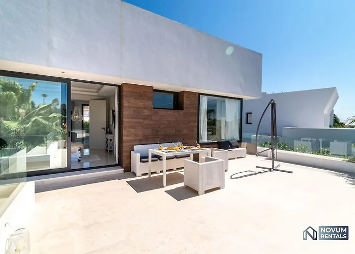 ヴィラ Remarkable 5-bdrm - Heated Pool & Gym *